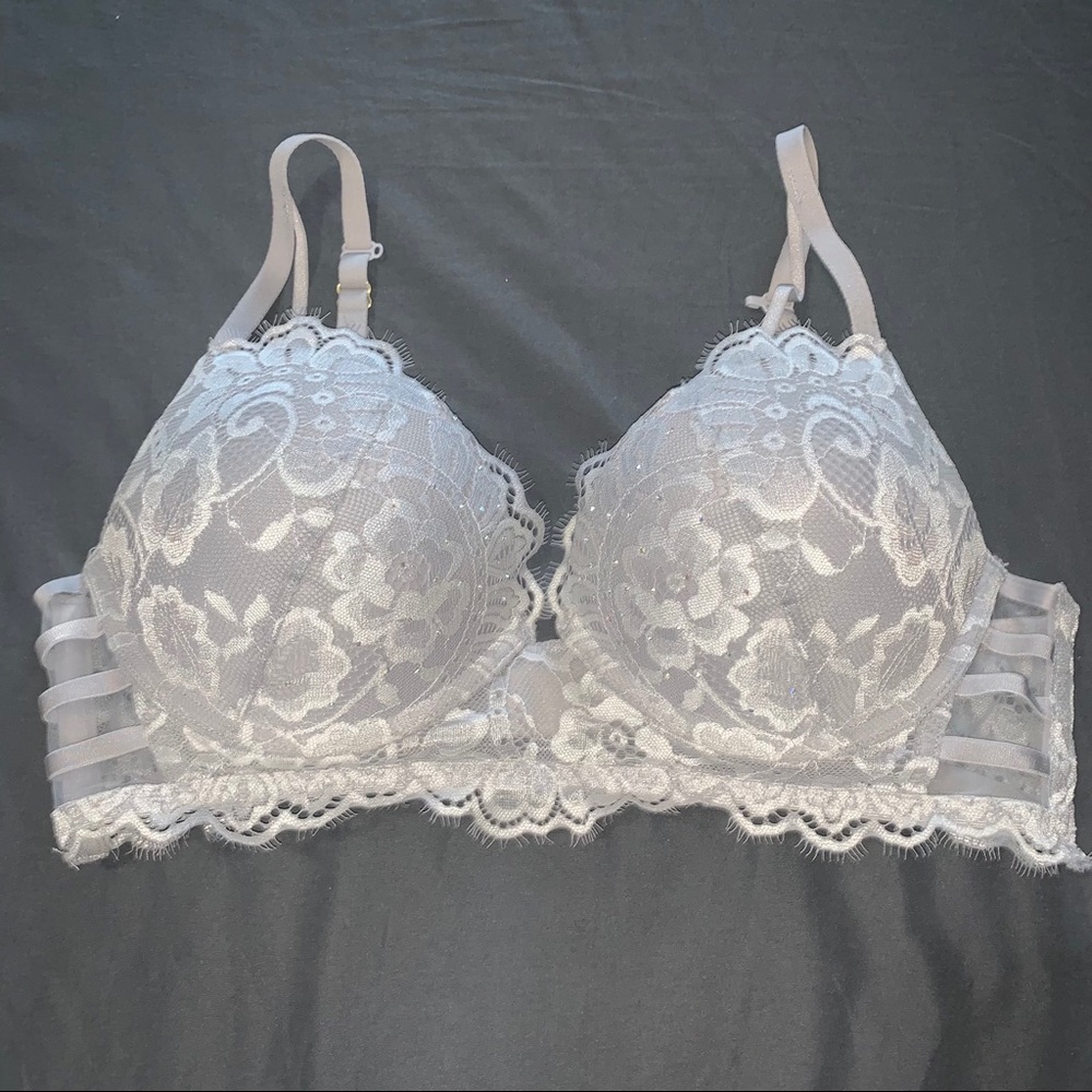 LA SENZA lace rhinestones bra
